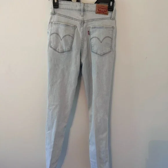 Levi's Women's Light Wash 721 High Rise Skinny Jeans Size 25 - Picture 3 of 4